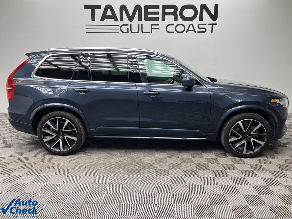 2022 Volvo XC90 T6 Momentum