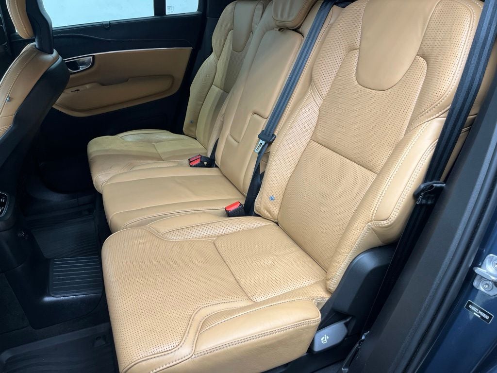 2021 Volvo XC90 Recharge Plug-In Hybrid T8 Inscription 7 Passenger