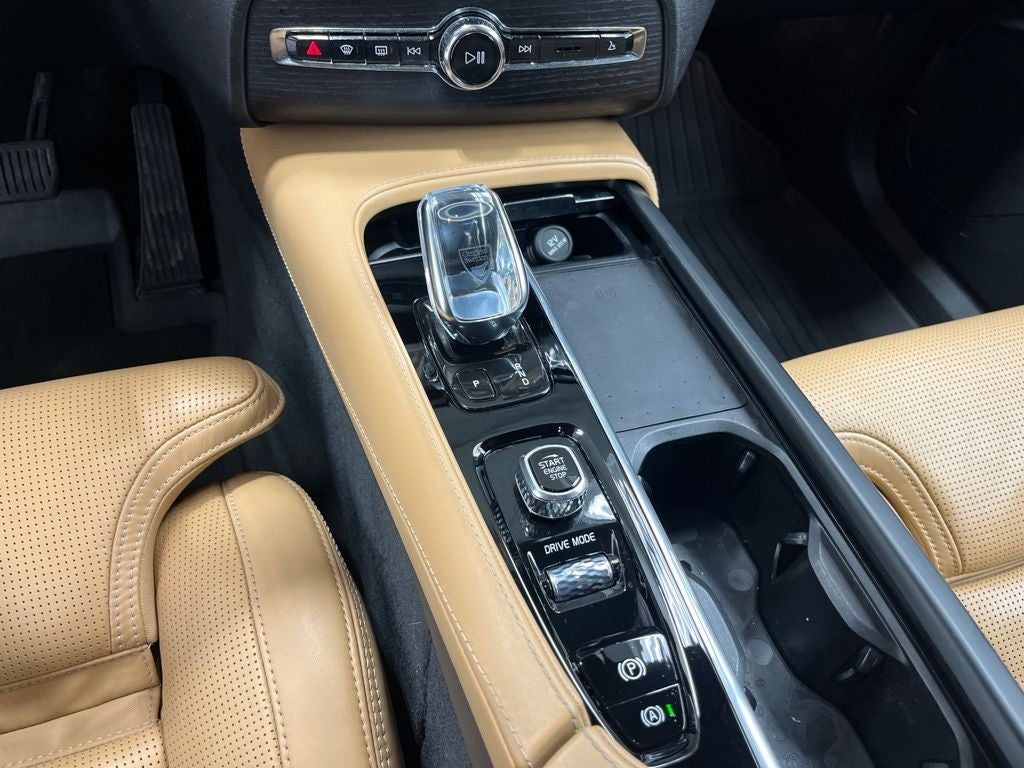 2021 Volvo XC90 Recharge Plug-In Hybrid T8 Inscription 7 Passenger