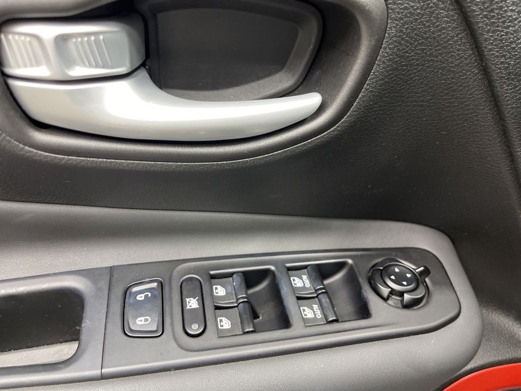 2023 Jeep Renegade Trailhawk