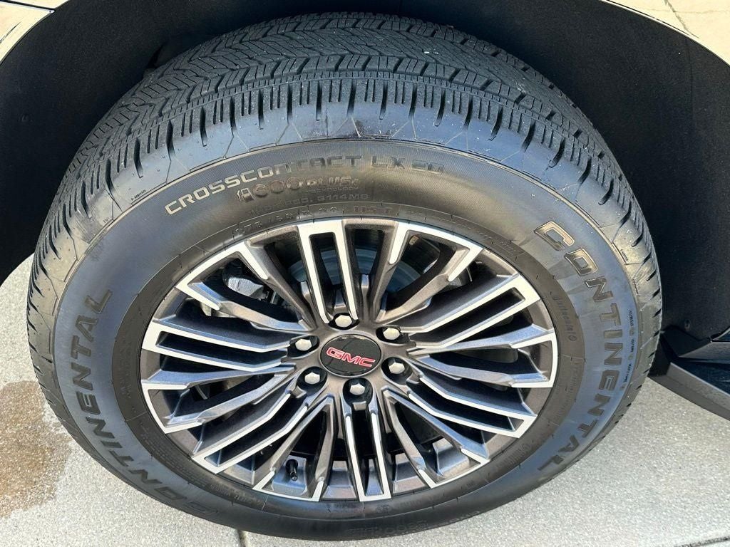 2025 GMC Yukon Elevation