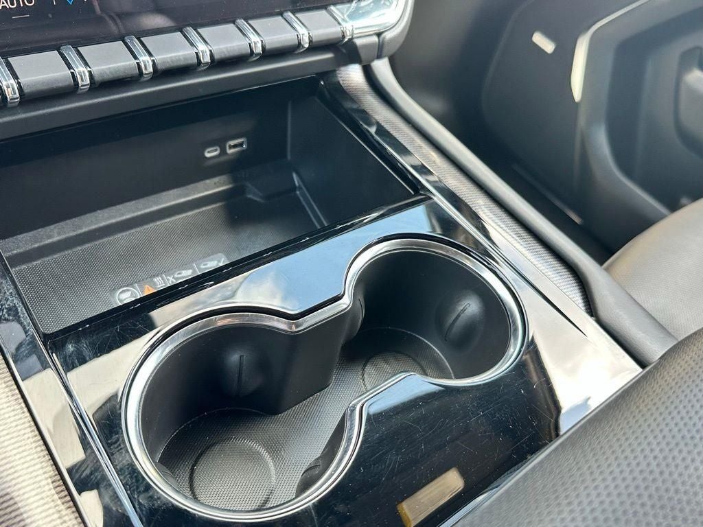 2025 GMC Yukon Elevation