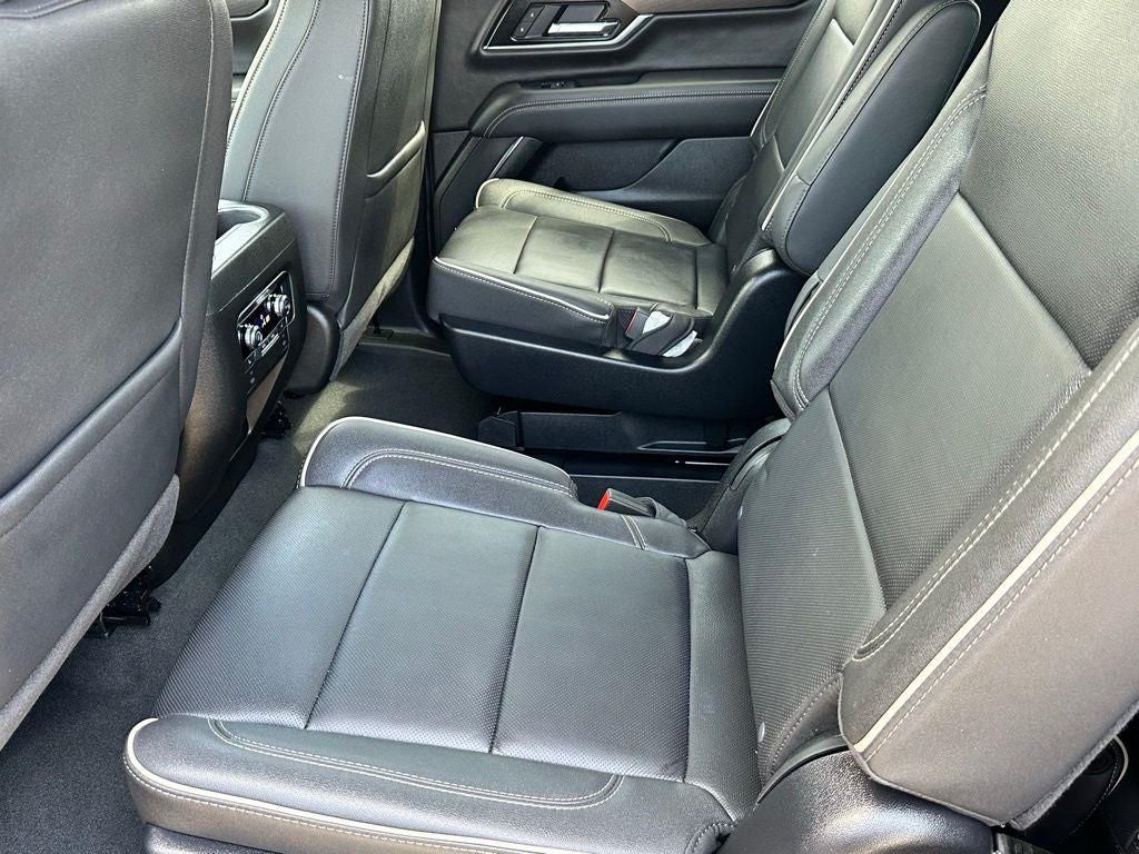 2025 GMC Yukon Elevation