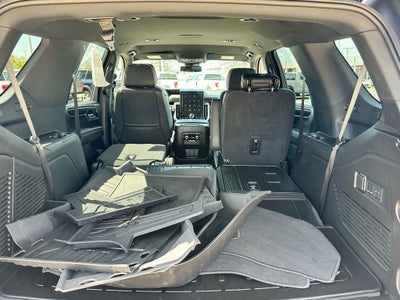 2025 GMC Yukon Elevation