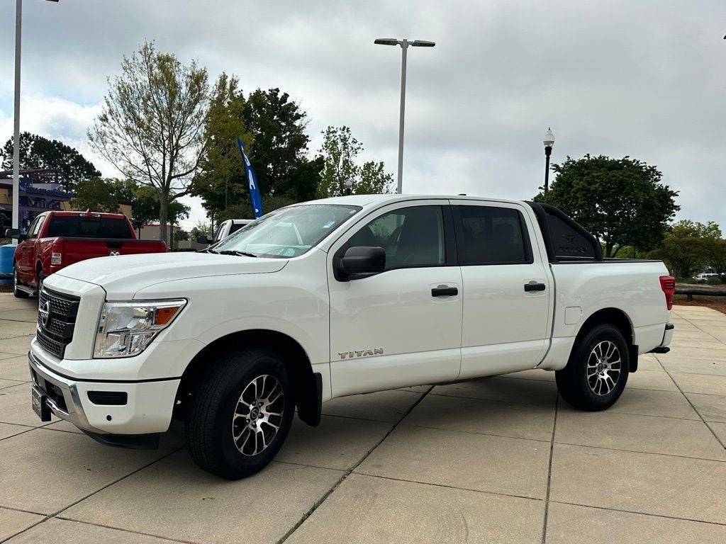 2024 Nissan Titan SV