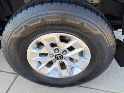 2024 Nissan Frontier SV
