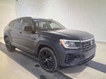 2025 Volkswagen Atlas Cross Sport 2.0T SEL R-Line Black