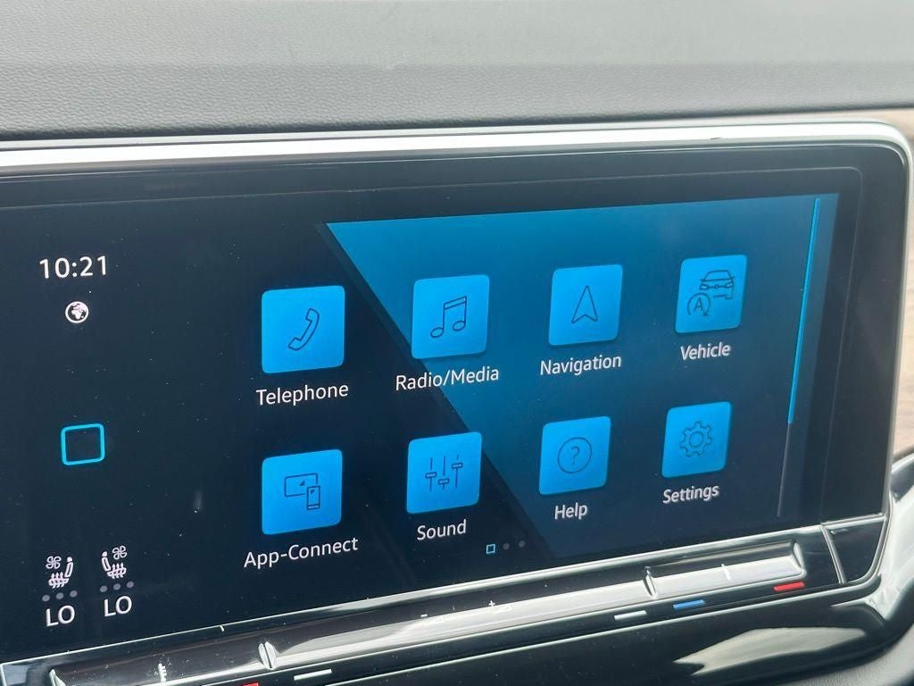 2025 Volkswagen Atlas 2.0T SE w/Technology