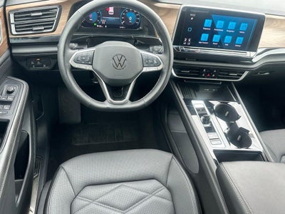 2025 Volkswagen Atlas 2.0T SE w/Technology