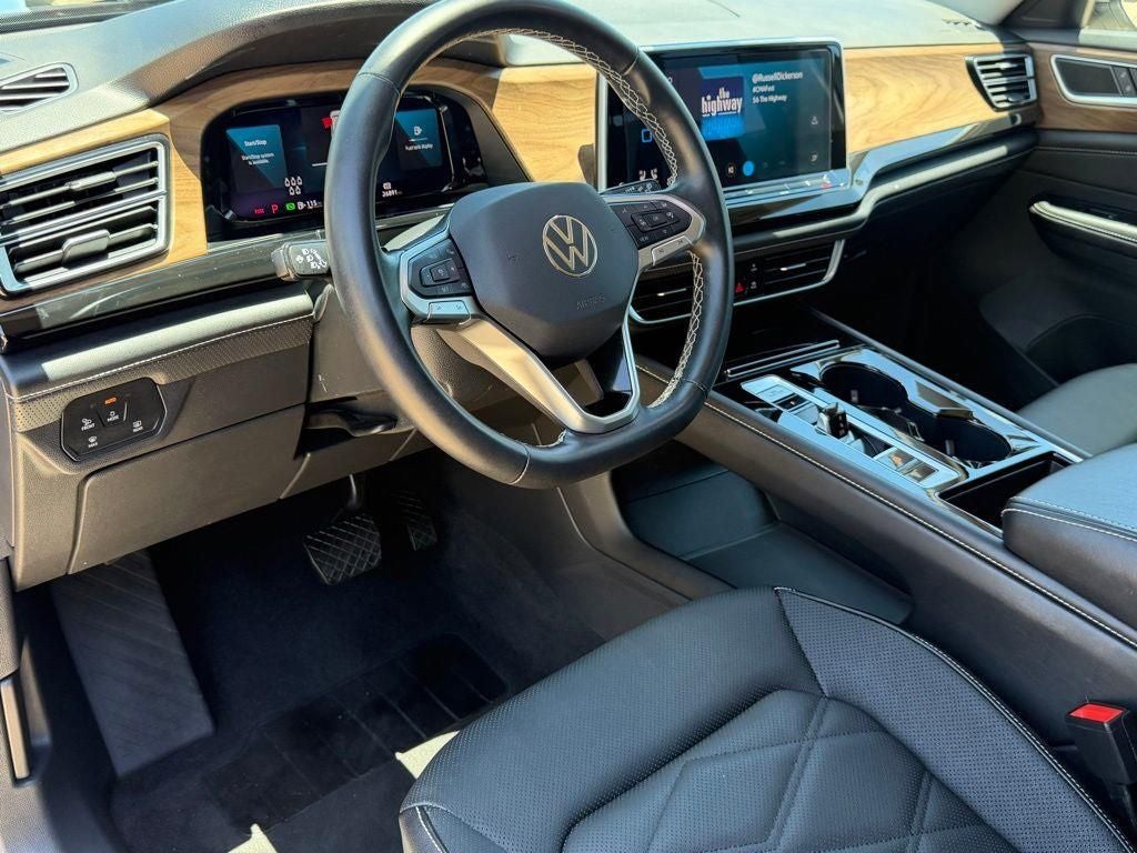 2025 Volkswagen Atlas 2.0T SE w/Technology