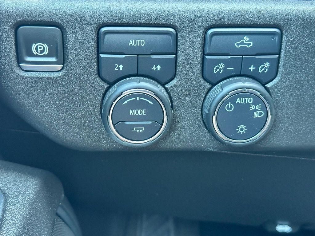 2025 Chevrolet Silverado 1500 LT LT1