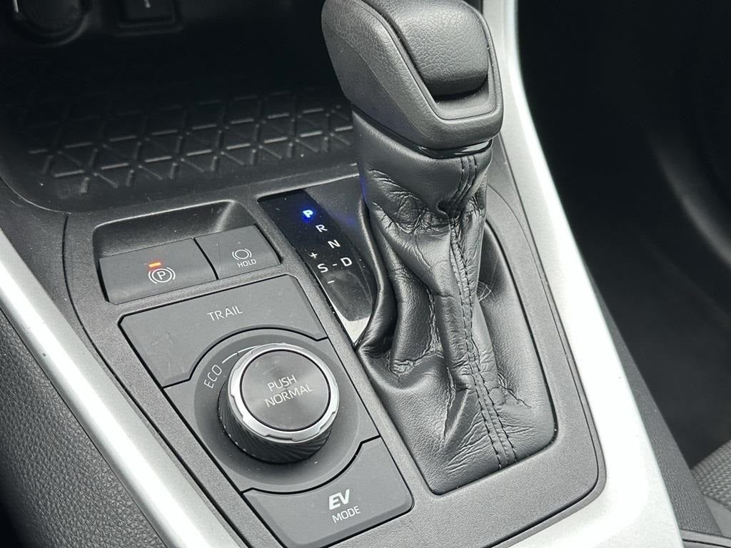 2020 Toyota RAV4 Hybrid LE