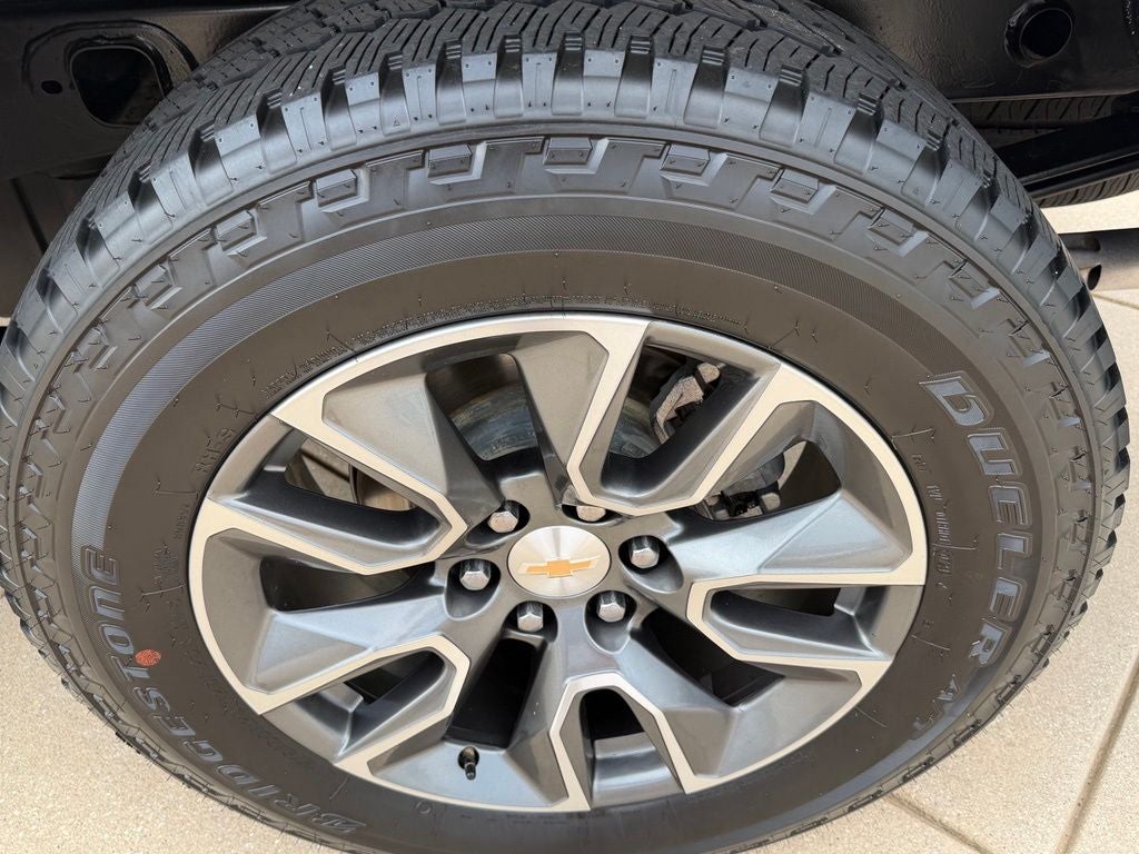 2025 Chevrolet Silverado 1500 LT LT1