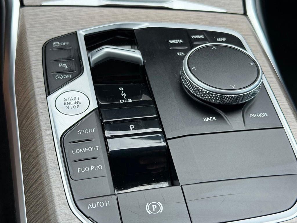 2025 BMW 3 Series 330i