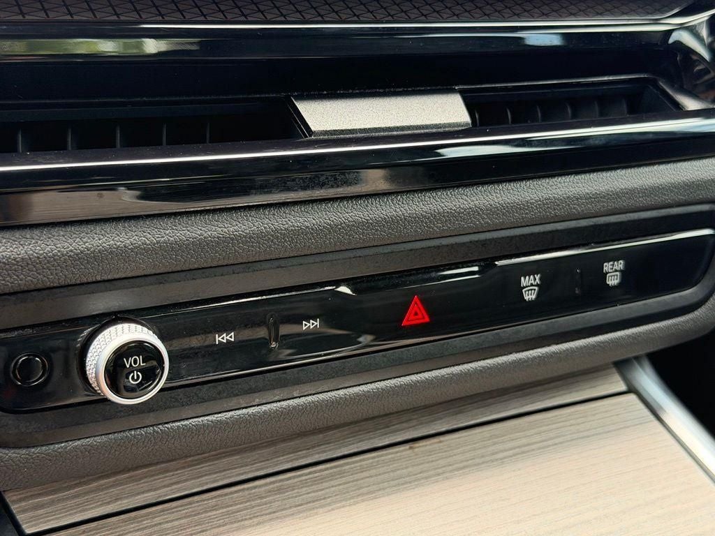 2025 BMW 3 Series 330i