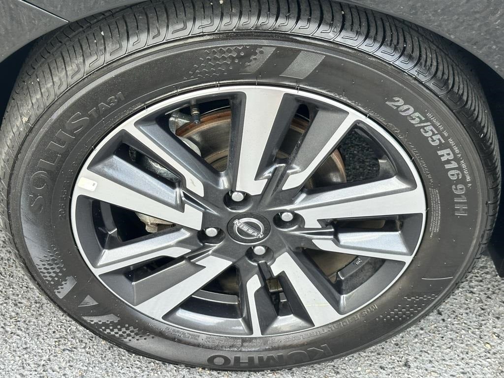 2025 Nissan Versa 1.6 SV