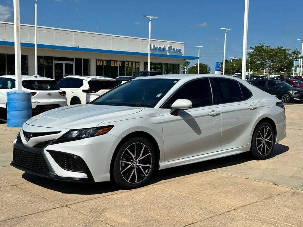 2023 Toyota Camry SE