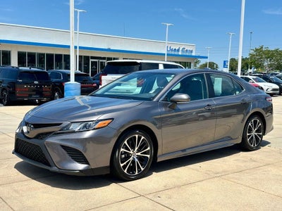2020 Toyota Camry SE
