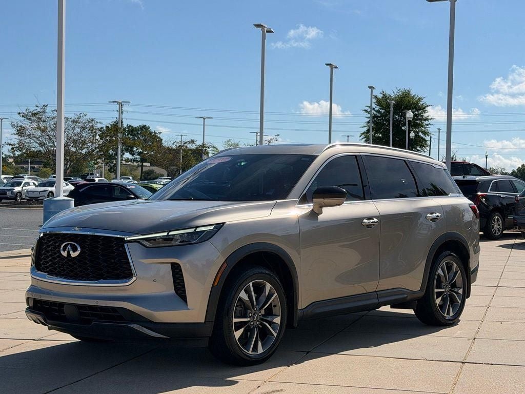 2022 INFINITI QX60 LUXE