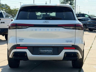 2023 INFINITI QX60 LUXE