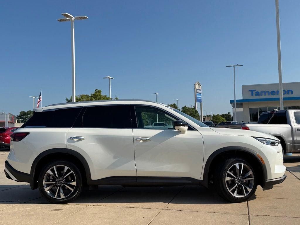 2023 INFINITI QX60 LUXE