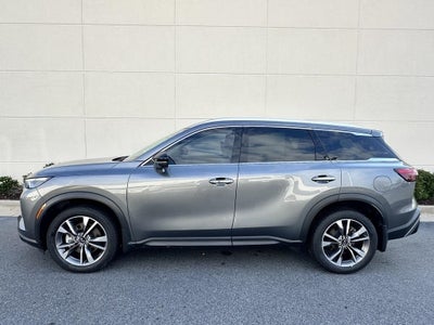 2023 INFINITI QX60 LUXE