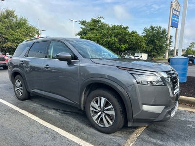 2025 Nissan Pathfinder SL