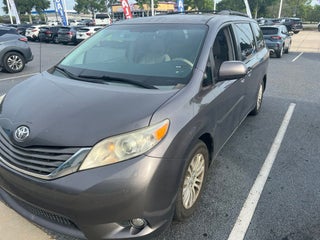 2012 Toyota Sienna XLE 8 Passenger