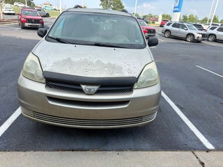 2004 Toyota Sienna Base