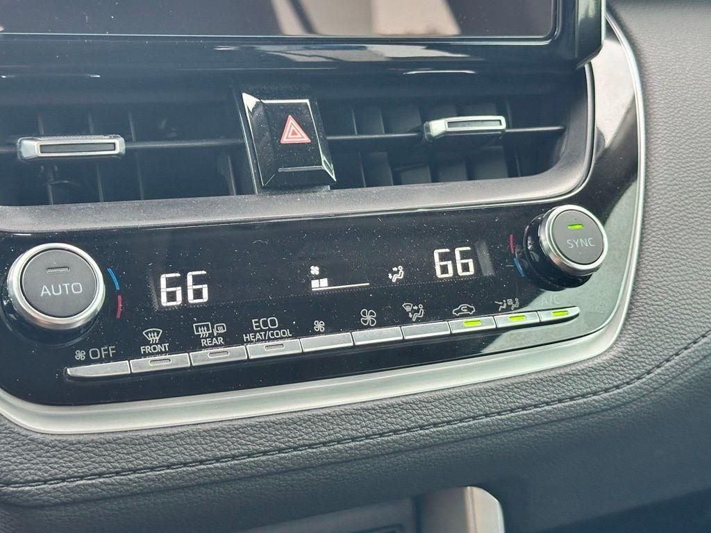 2025 Toyota Corolla Cross XLE