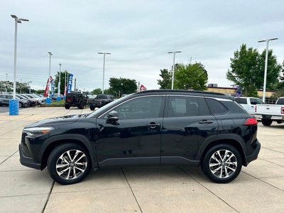 2025 Toyota Corolla Cross XLE