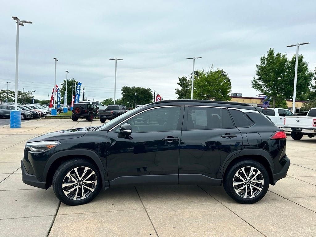 2025 Toyota Corolla Cross XLE