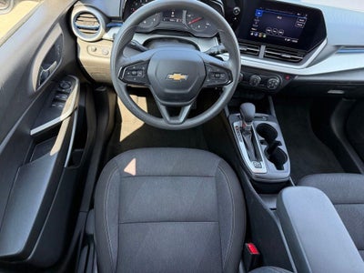 2025 Chevrolet Trax LS
