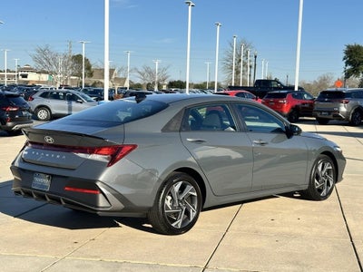 2025 Hyundai Elantra SEL Sport