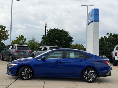 2025 Hyundai Elantra SEL Convenience