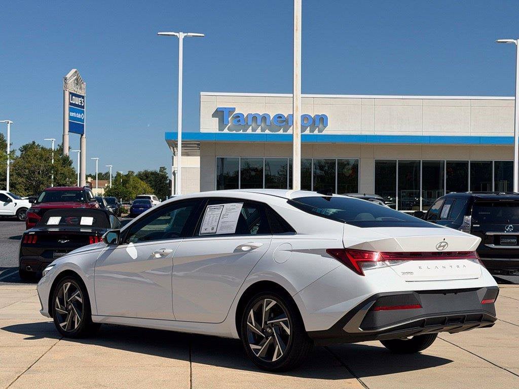 2025 Hyundai Elantra SEL Convenience