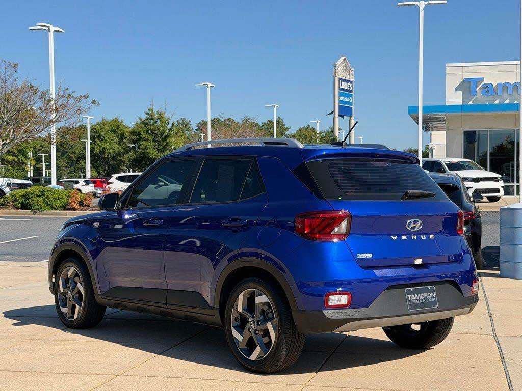 2025 Hyundai Venue SEL