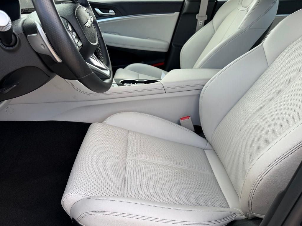 2025 Genesis G70 2.5T