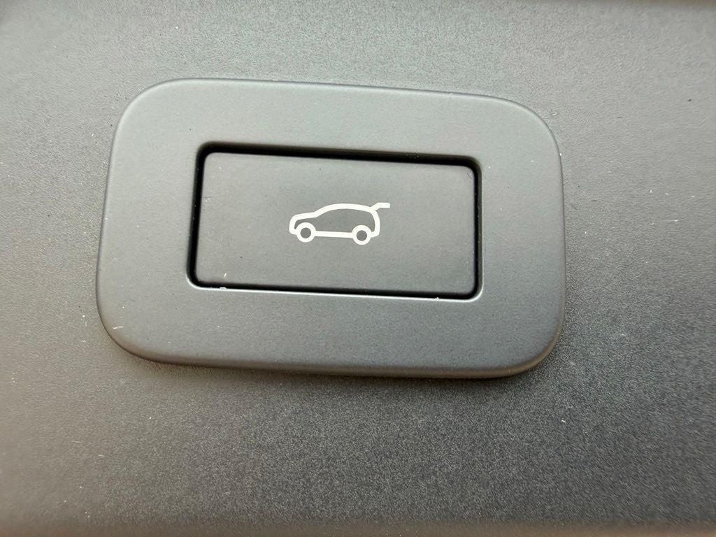 2025 Land Rover Range Rover Velar Dynamic SE