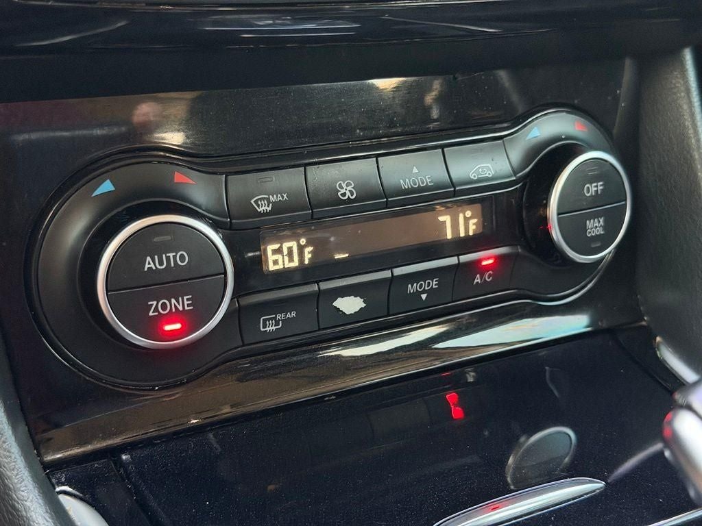 2018 INFINITI QX30 Premium
