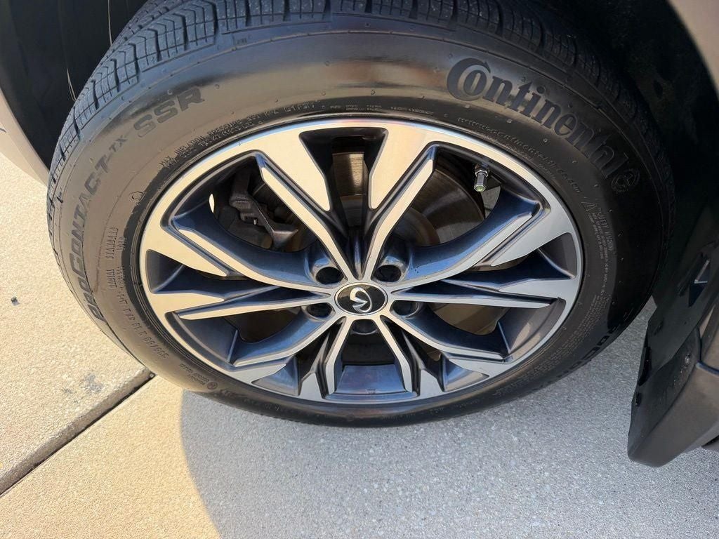 2018 INFINITI QX30 Premium