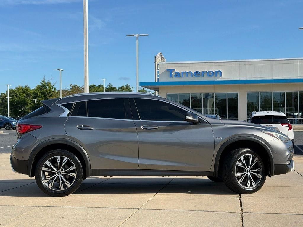 2018 INFINITI QX30 Premium