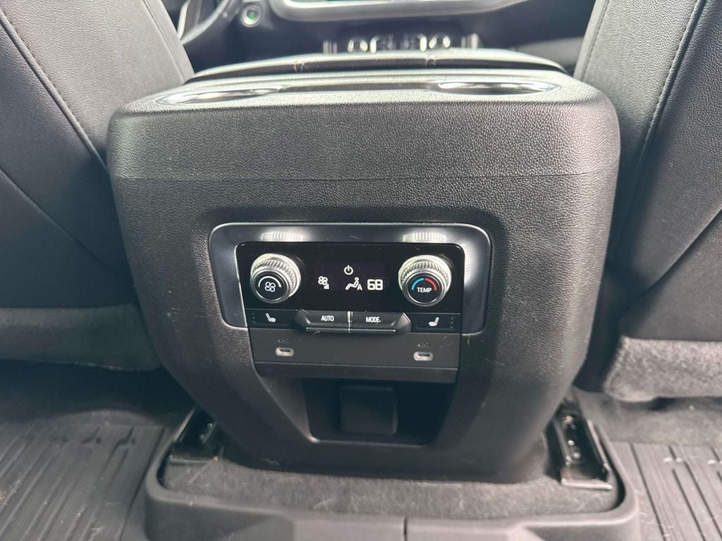 2022 GMC Yukon AT4