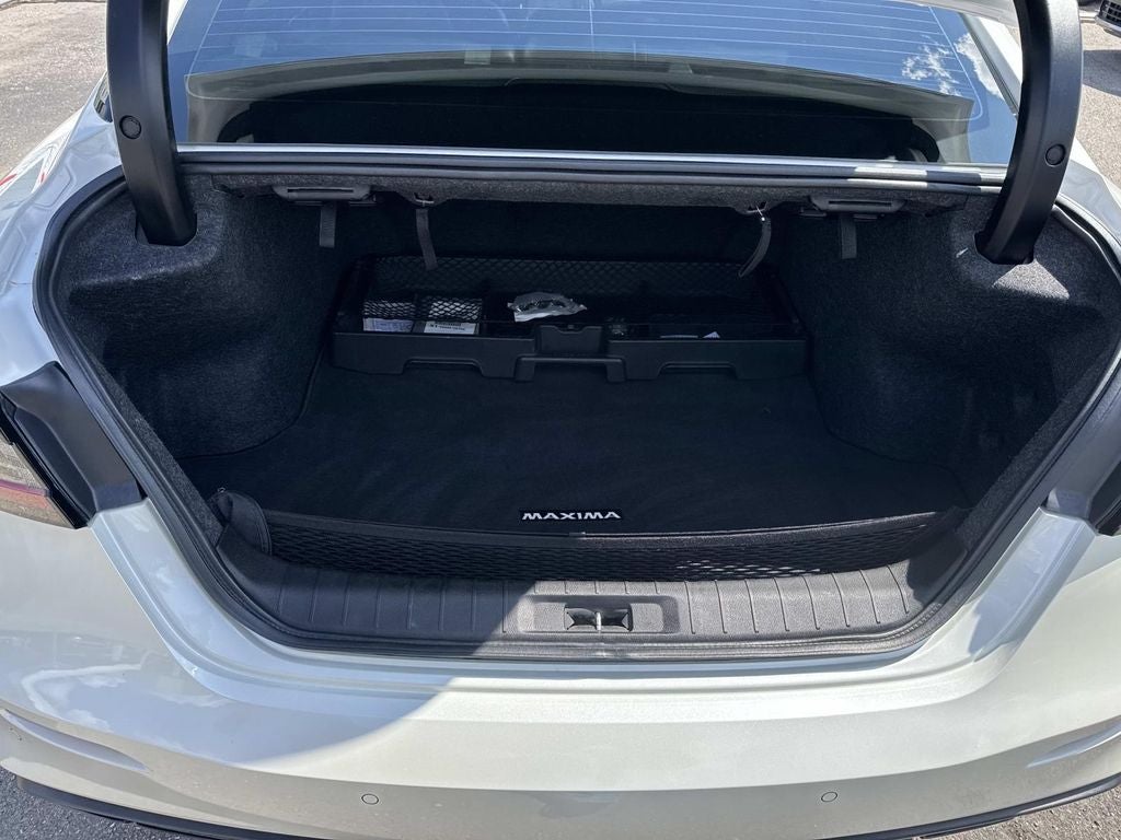 2023 Nissan Maxima SR