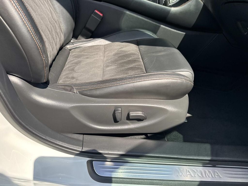 2023 Nissan Maxima SR