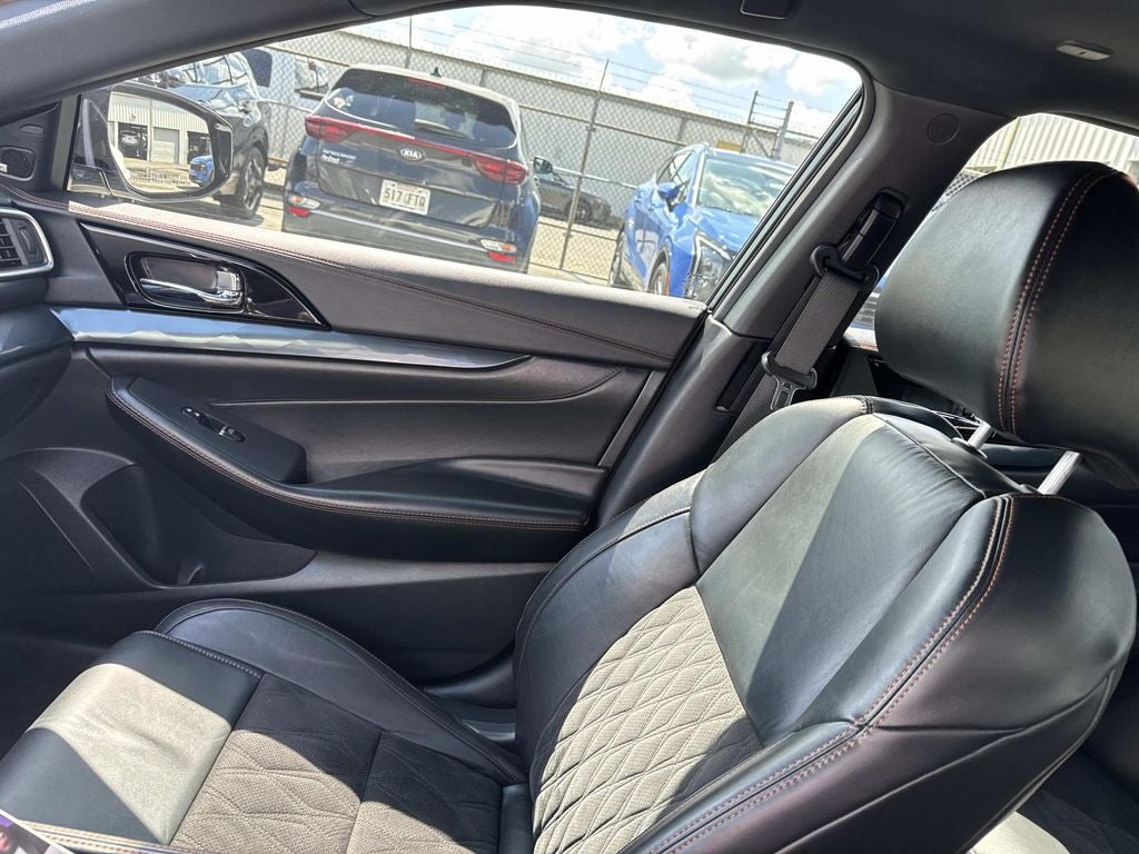 2023 Nissan Maxima SR