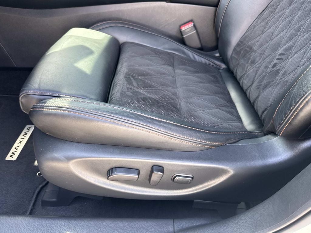 2023 Nissan Maxima SR