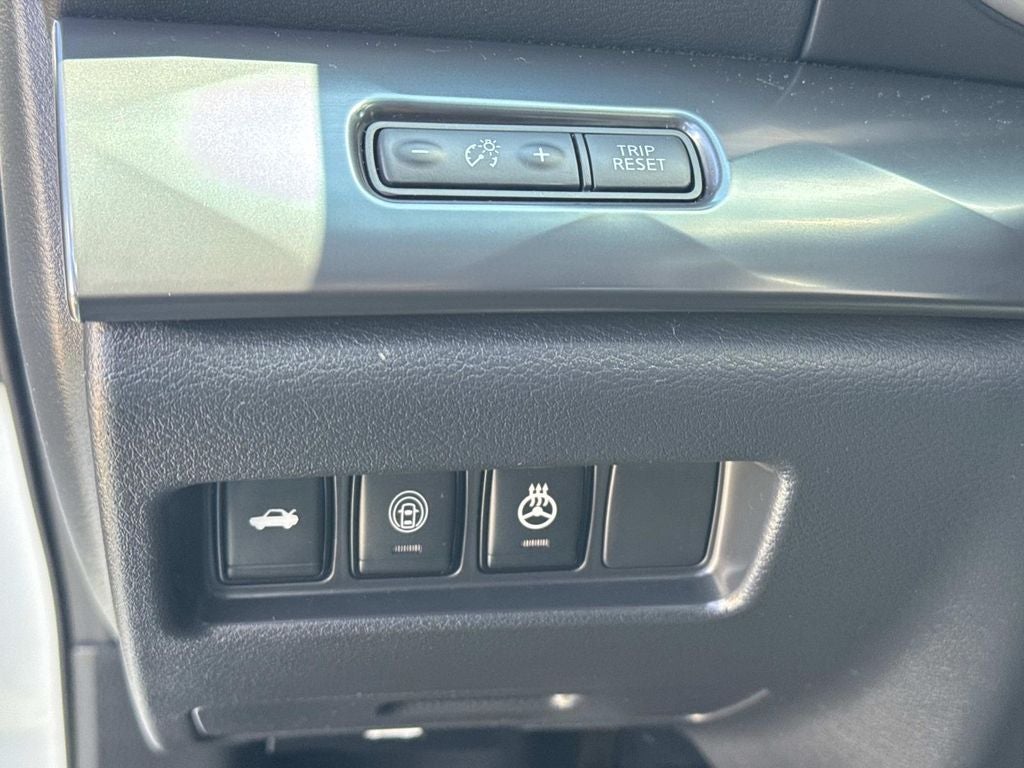 2023 Nissan Maxima SR