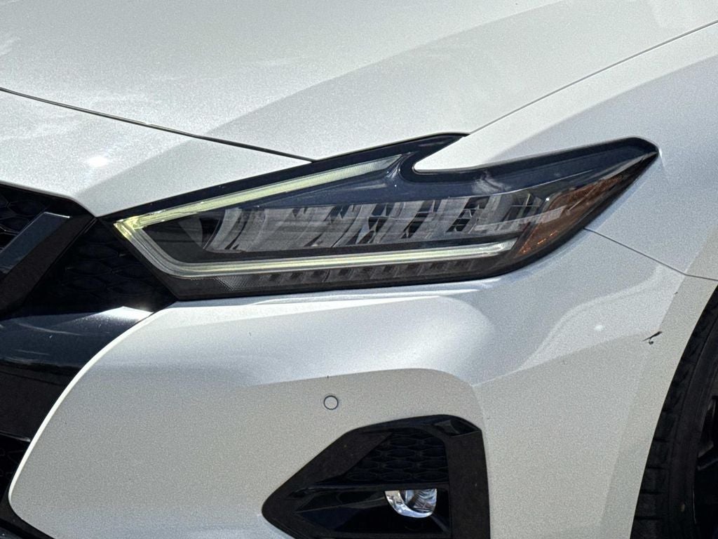 2023 Nissan Maxima SR