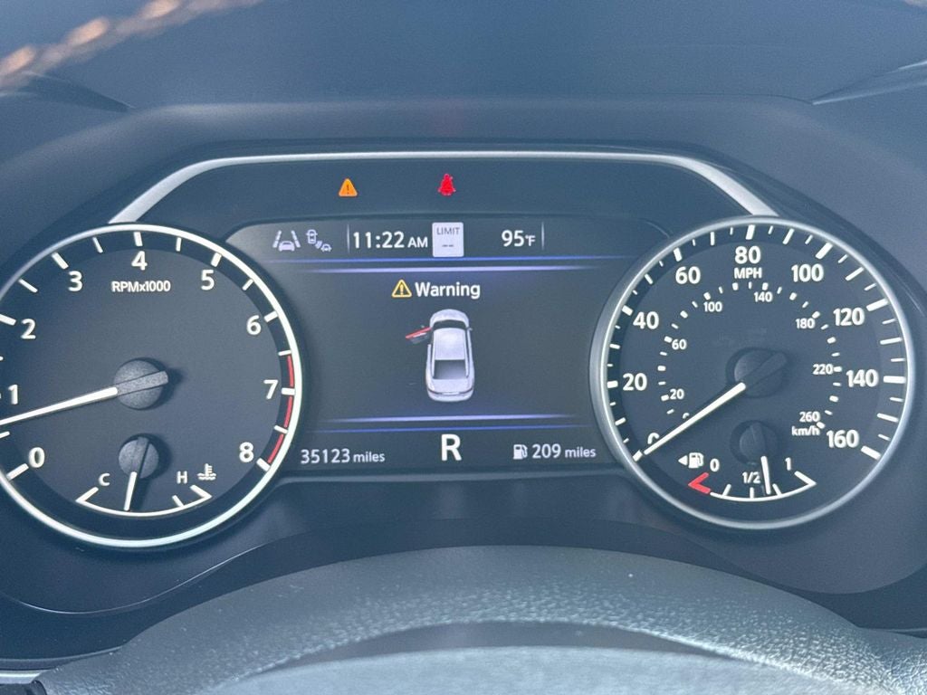2023 Nissan Maxima SR